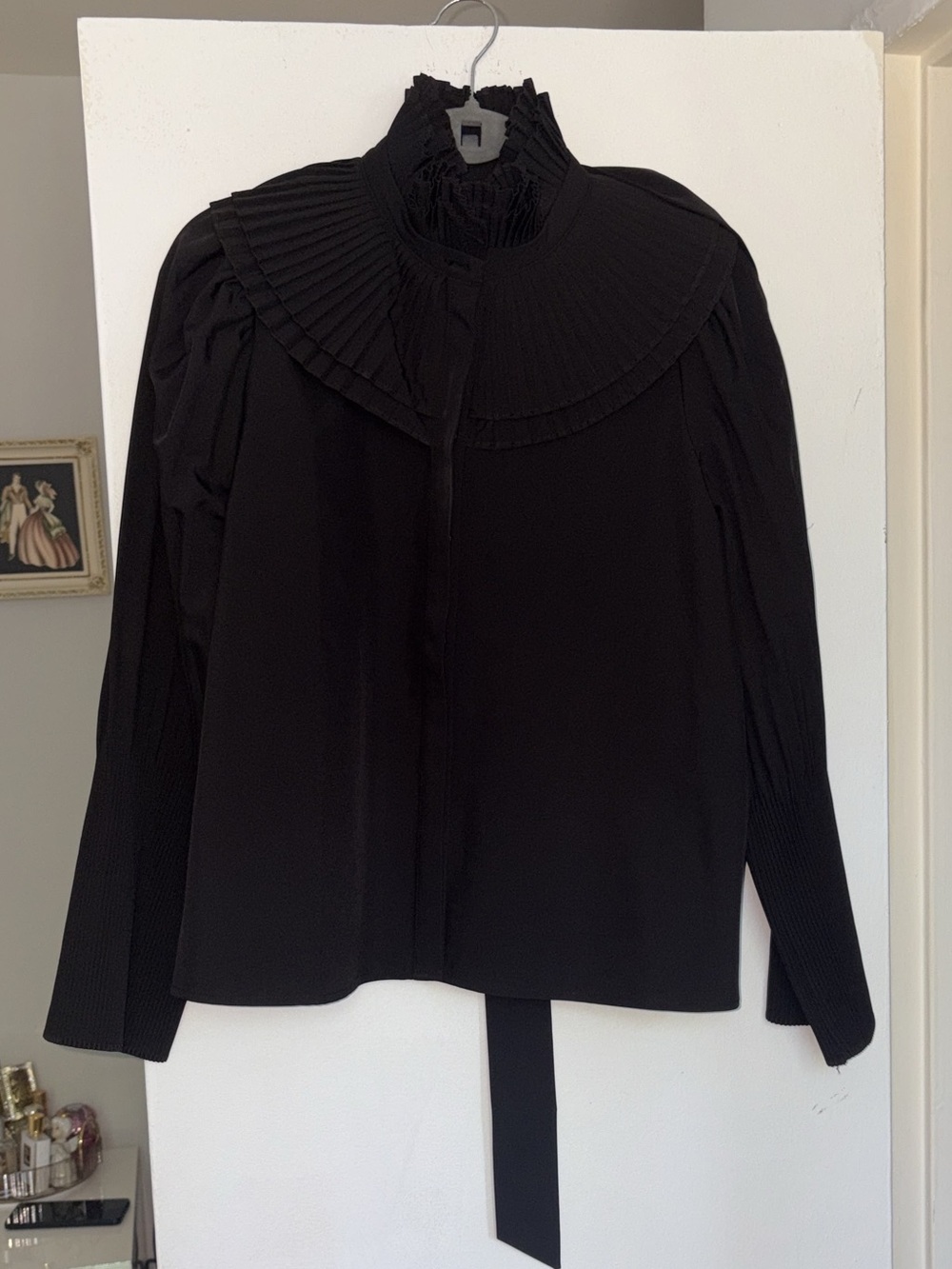 Black Pleated Collar Long-Sleeve Women's Top